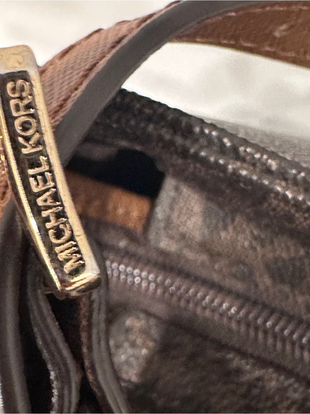 Michael Kors Woman Brown Signature Crossbody Bag - Picture 8 of 14